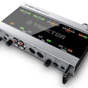 Native Instruments Traktor Scratch A10 4-Deck DJ Audio Interface